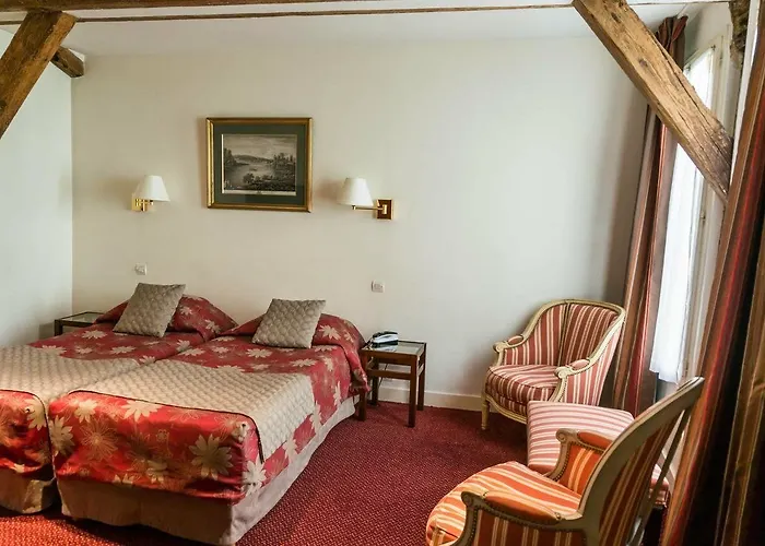 Hotel Exelmans 2*