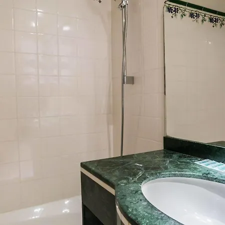 Exelmans 2* Париж